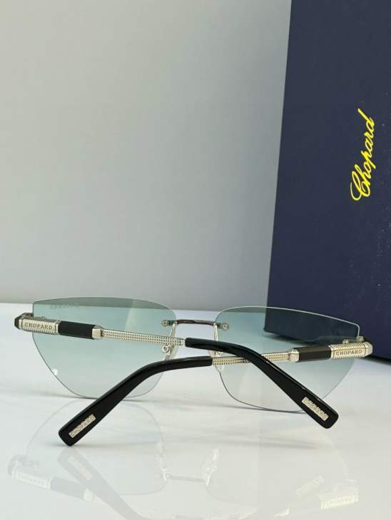 Picture of Chopard Sunglasses _SKUfw65044068fw